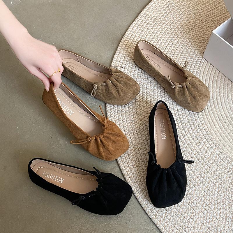 Fashion 2025 New Women Shallow Mouth Boat Shoe Slip-on Round Toe Soft All-Match Casual Female Sneakers Flats Slip On Spring  Moccasin