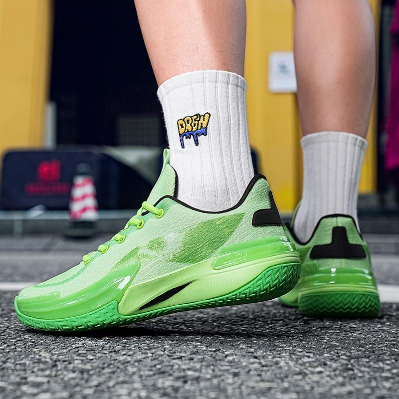 New training actual combat basketball shoes male youth students professional cushioned rebound leisure sports shoes