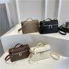 Stylish Crossbody Bag, Lightweight and Compact Shoulder Bag, Suitable for Daily Use, Work, Travel, Cute Small Square Bag.