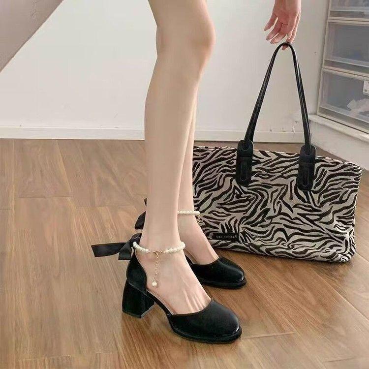 Temperamentfee High Heels Sommer Neu Perlen Ein-Riemen-Sandalen Französische Mary Jane Schuhe mit Rock Einzelne Schuhe