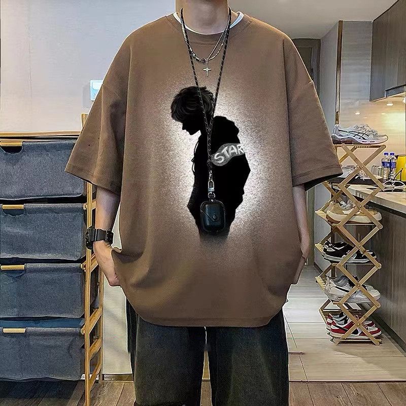 

Новая летняя корейская версия, персонализированная хулиганская и крутая футболка с принтом, круглым вырезом, свободного оверсайз кроя, с короткими рукавами S коричневый