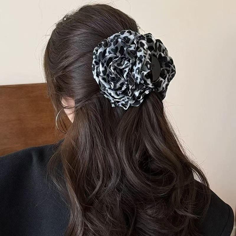 1Pcs Fashion Leopard Print Double-sided Flower Hair Claw For Women Hairpin Ladies Hairgrips Vacation Shark clip