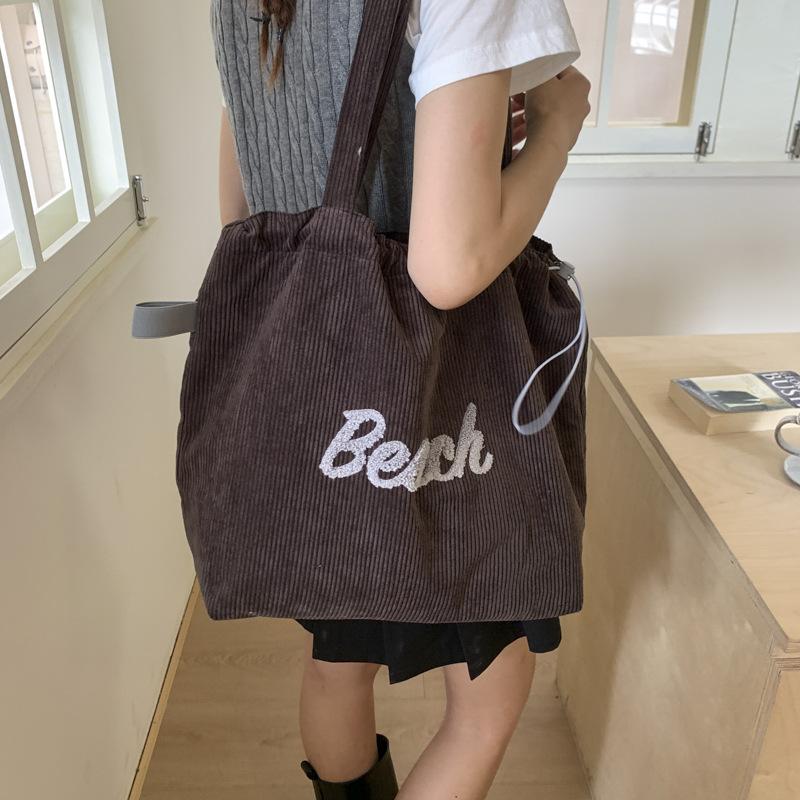 Fashion Personality Simple Casual Niche Design Shoulder Tote Bag 2025 Autumn New Women's Large-capacity Bag