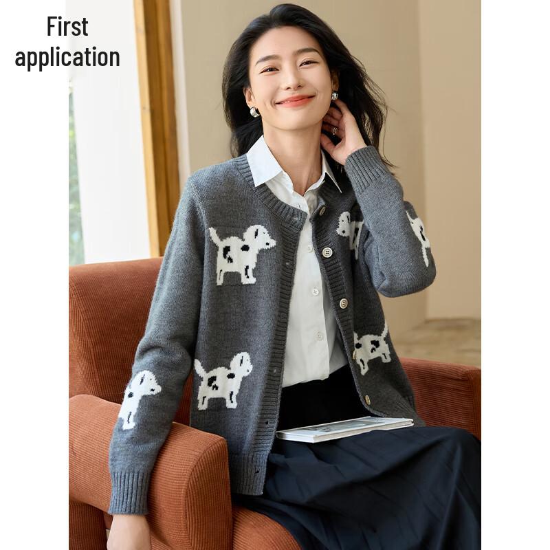 Women's Thick Knitted Round Neck Cardigan with Puppy Pattern