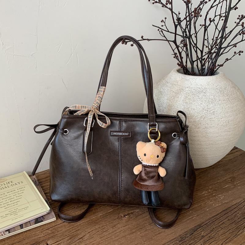 Retro Large-capacity Tote Bag Women's New Autumn and Winter Versatile Shoulder Bag Premium Commuter Backpack