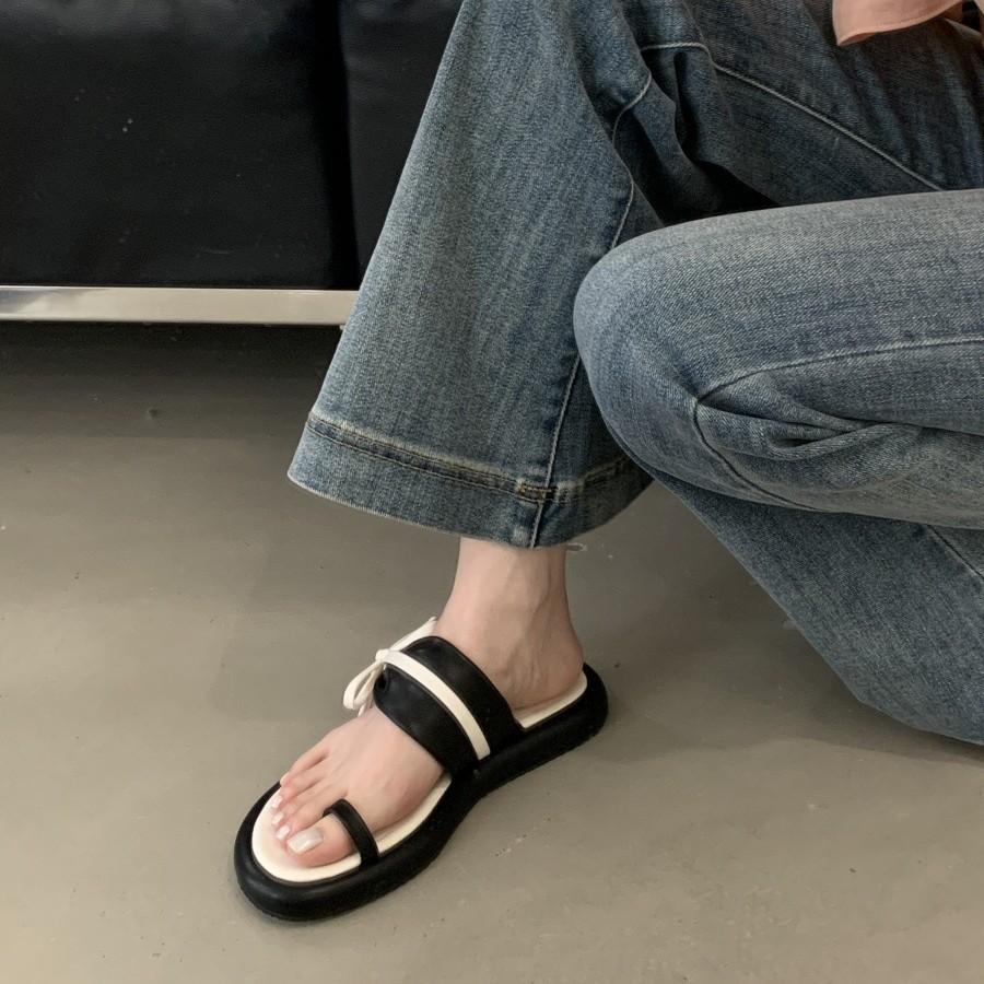 The Years Are Quiet! Fairy Wind 2025 Summer New Soft Bottom Flat Heel One Pedal Comfortable Slippers Woman