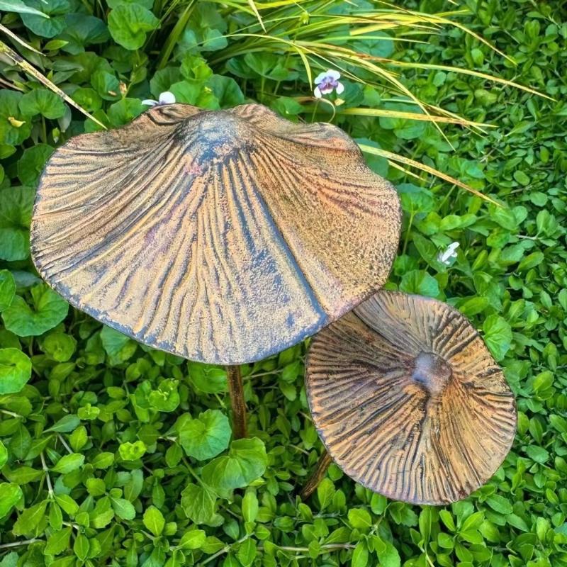 1Pcs Metal Mushroom Garden Stakes Retro Rusty Mushroom Plaque Garden For Yard Patio Lawn Outdoor Decor