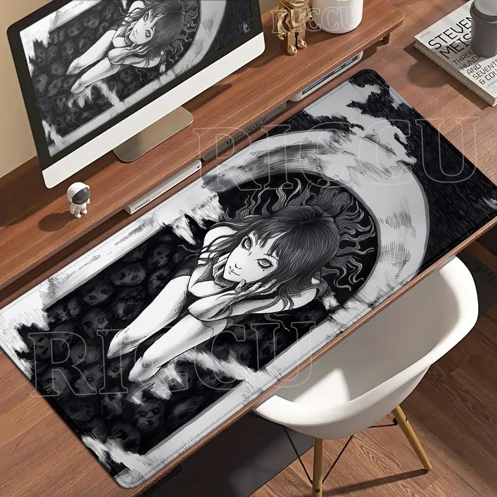 Schwarz-Weiß-Mauspad XXL HD Anime-Mädchen Schreibtischunterlage Erweiterte Gaming-PC-Tastaturmatten Große Gamer-Collage Horror-Anime-Mauspad