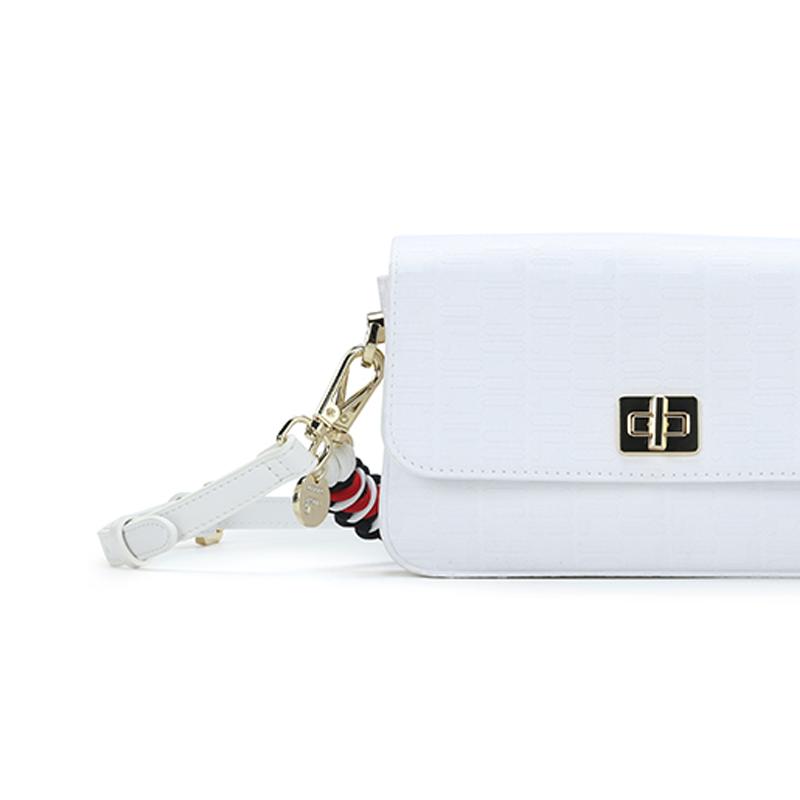 FILA Casual Fashion Simple Commuter PU Underarm Crossbody Handbag Women handbag Standard-White F13W221162F-WT