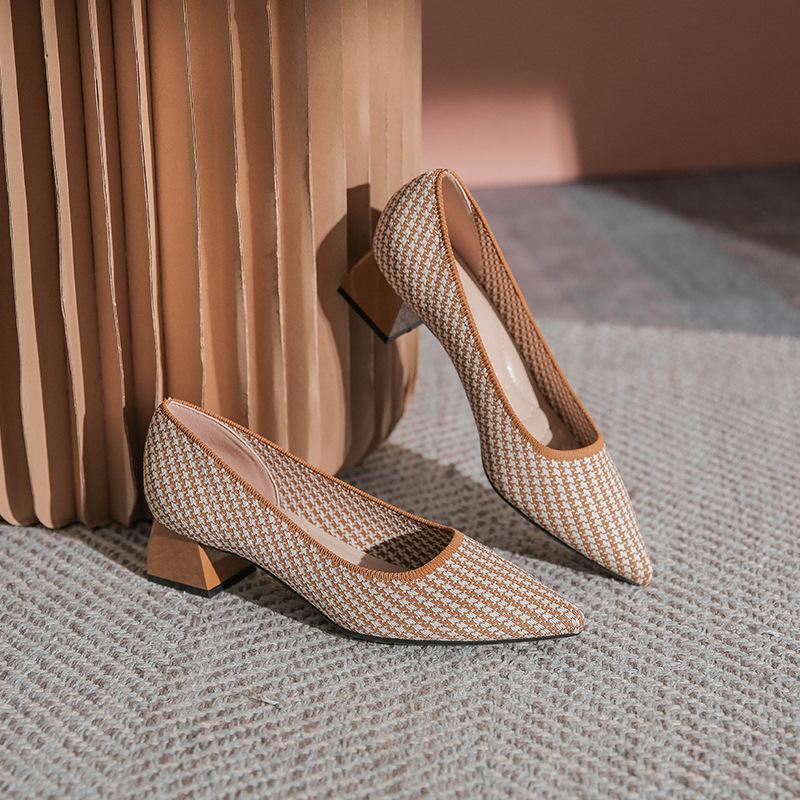 Frühling und Herbst neue atmungsaktive Schuhe mit dickem Absatz und Flyknit, vielseitige Slipper mit Tausendvogel-Gittermuster