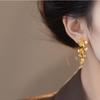 Elegant Retro Tassel Earrings: Unique Metal Leaf Design, Cool Style, Versatile Studs, Light Luxury.