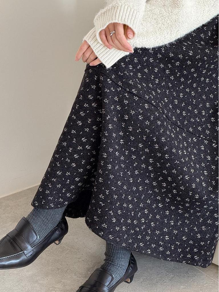 Youge Retro Floral Woolen Mid-Length Skirt with Elastic Waist 860