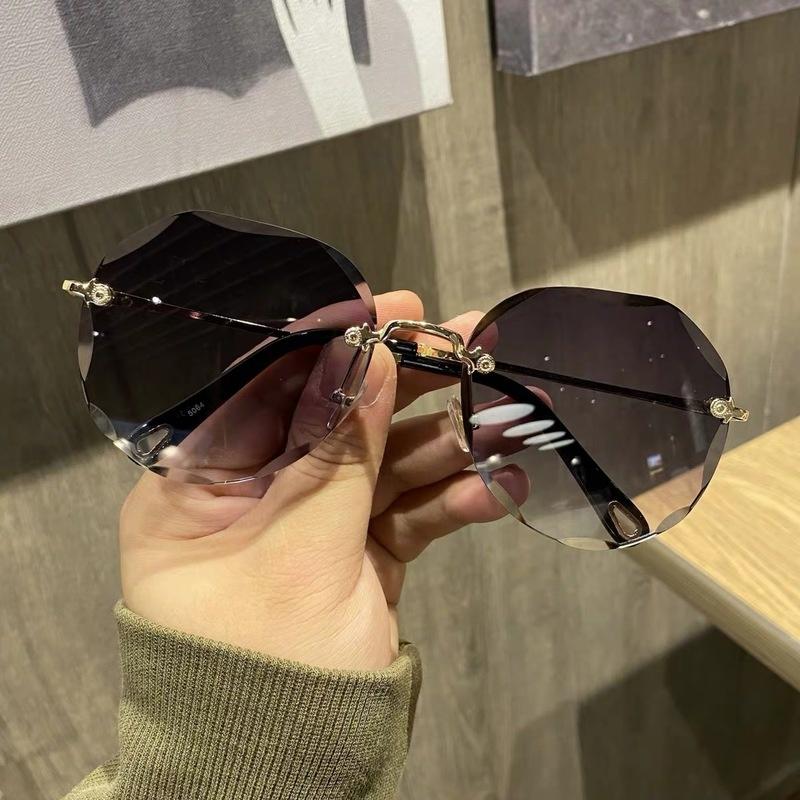 Rimless Sunglasses Women Luxury Trimming Gradient Shades Sun Glasses Ladies Vintage Framless Eyewear UV400