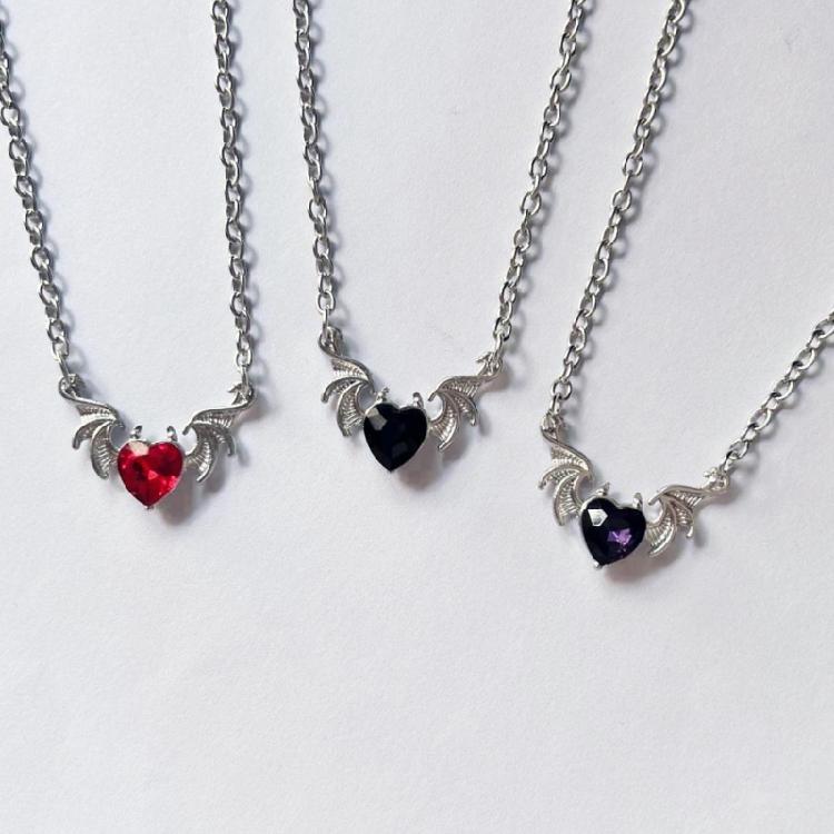 Pendant Necklaces Gothic Love Necklaces Pendant Chokers Alloy Material for Party