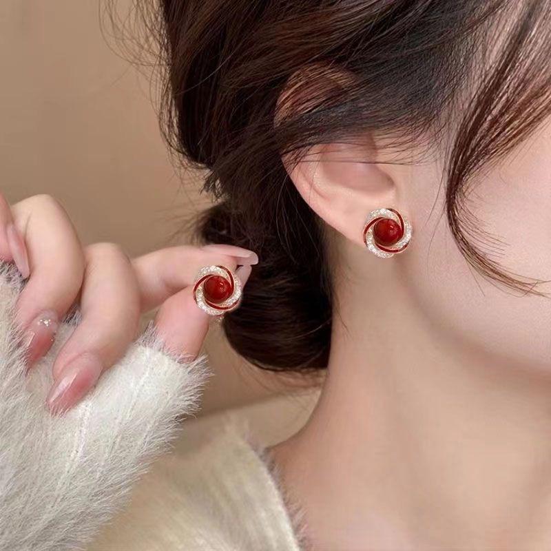 S925 Silver Red Pearl Stud Earrings - Elegant, Fashionable, Retro Accessory