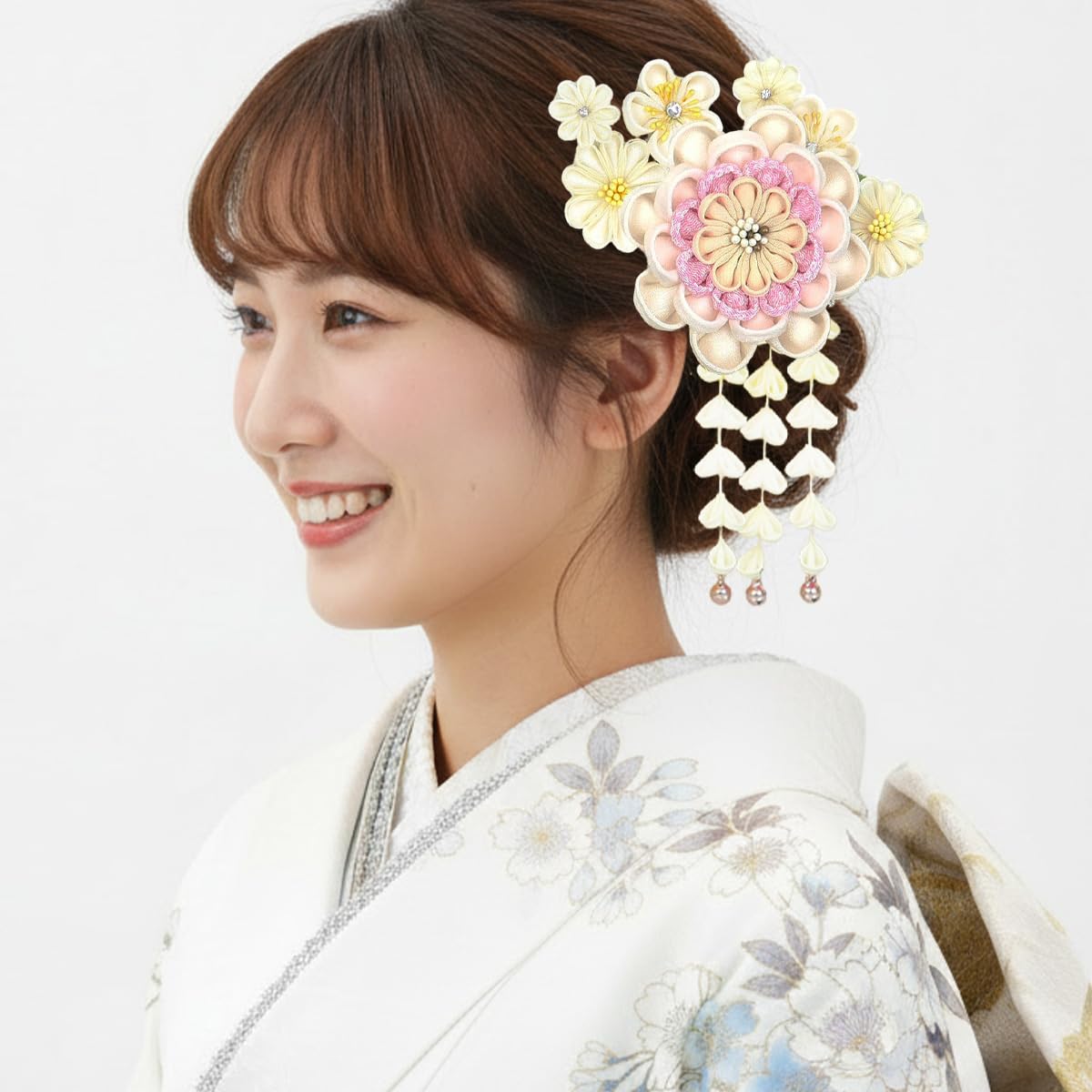 

Набор из 2 украшений для волос, для кимоно фурисодэ, церемонии совершеннолетия, выпускного вечера, празднования Сити-Го-Сан, цветок в технике цумами-дзаику, тиримен
