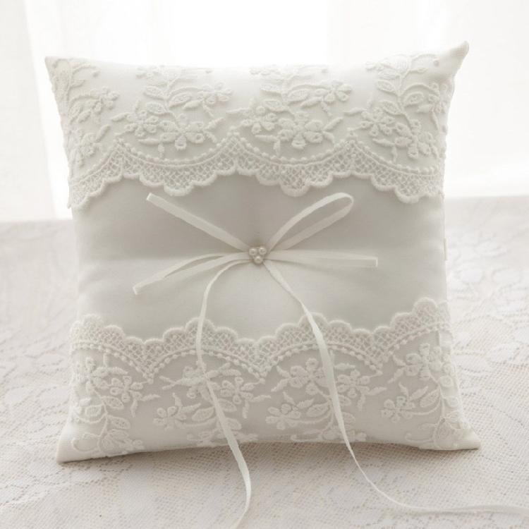 Romantics White Wedding Rings Pillow Lovely Bowknot Pattern Pillow European Styles for Wedding Parties