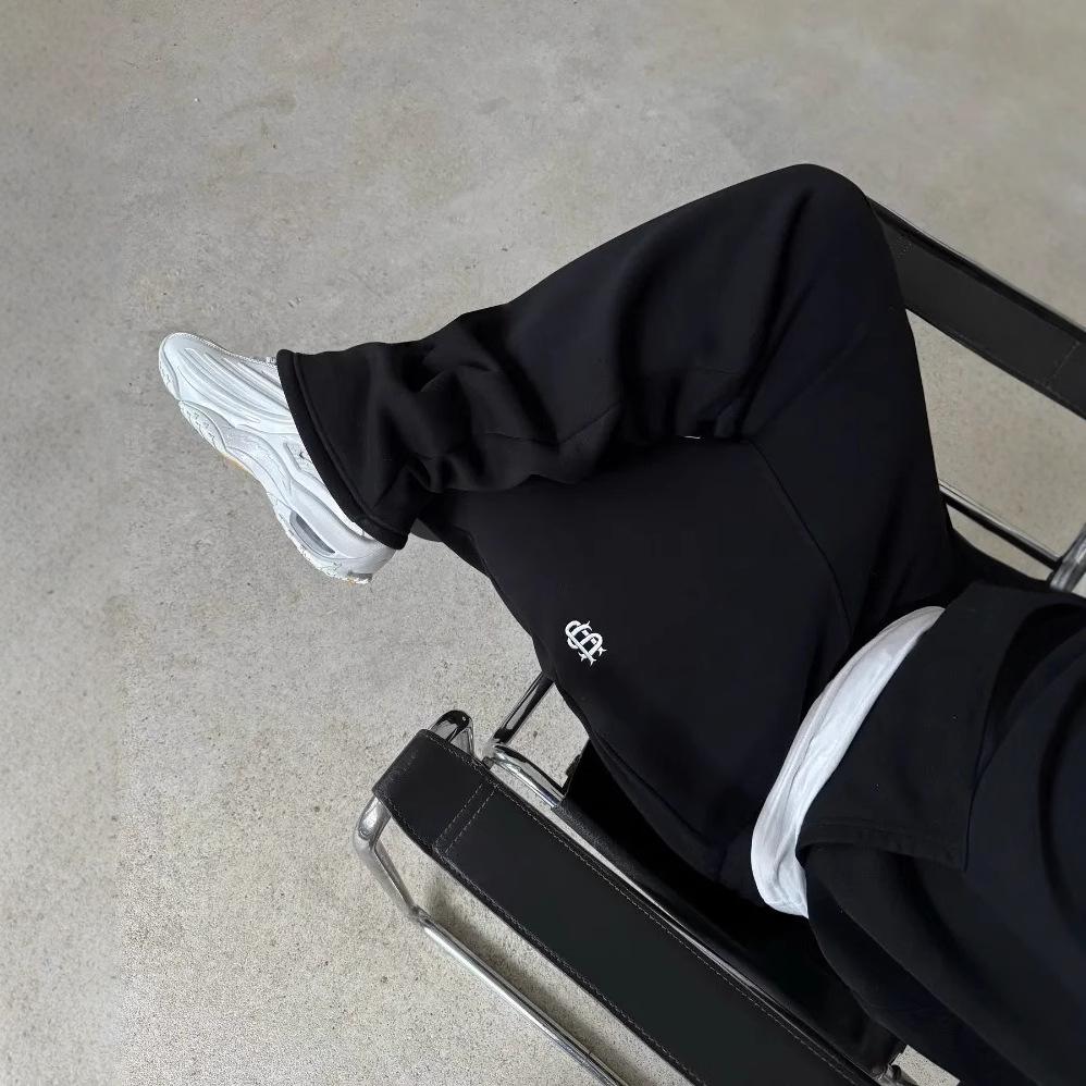 Y2K Fashion Jogger Sweatpants Loose Embroidery Labeled Open Leg Wide Leg Pants Trendy Pocket Couple Straight Pants Men's Hoodie