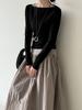 Lu Xi Retro High-Intellect Boat Neck Slim Fit Long Sleeve Top for Women - Autumn Edition