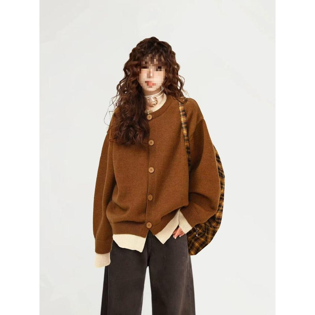 Unisex Retro Academy Style Faux Two-Piece Cardigan for Autumn/Winter - Relaxed Knitwear Trend.