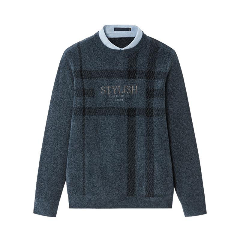 

Осенний мужской пуловер приталенного силуэта в клетку с вышивкой, двойным воротником и длинными рукавами 50