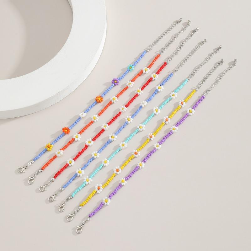 Women S Colorful Beaded Daisy Necklace European Fashion Style