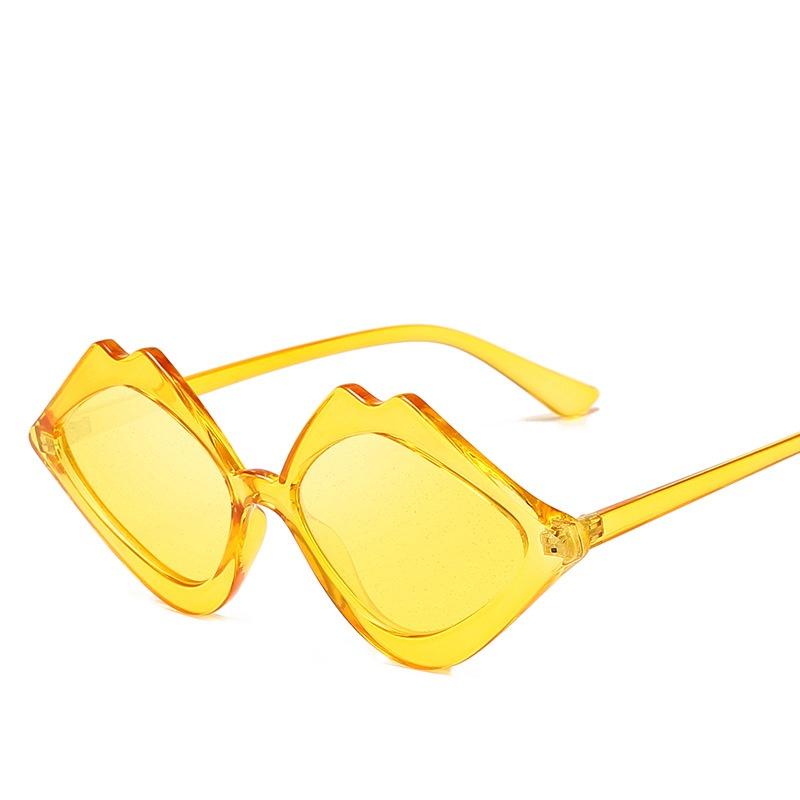 

Fashion-forward Lips Shape Sunglasses For Women With Classic And Sexy Mouth Design Yellow