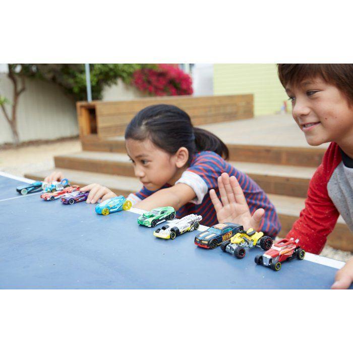 Caixa com 5 carros Hot Wheels - Modelo aleatório - 400+ modelos - 15 temáticas 1806