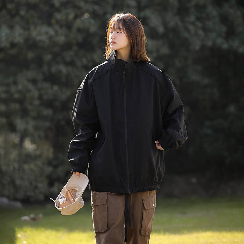 Spring New Stand Collar All-in-one Outdoor Soft Shell Storm Jacket Couples Fashion Three Anti-fabric Lightweight Coat