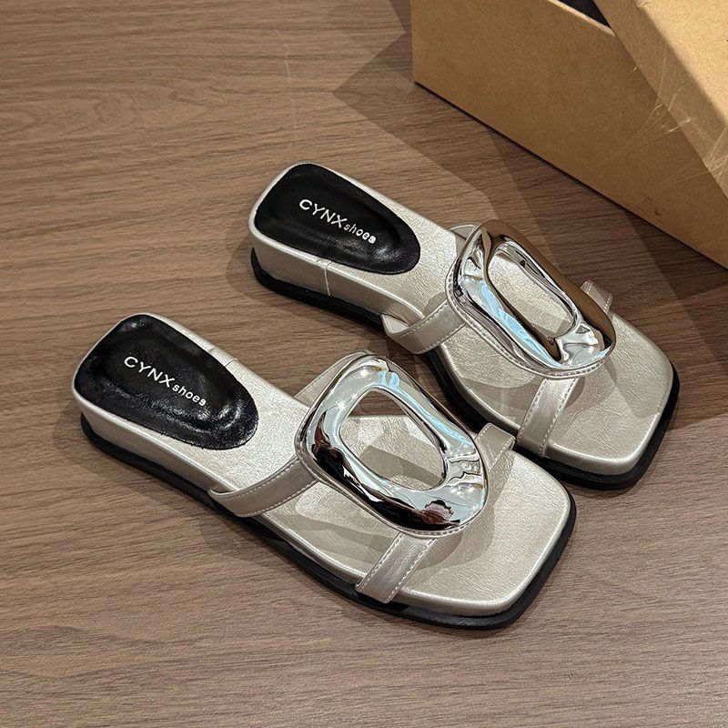 Stylish and simple salt personalized metal thick bottom one-word drag women's summer versatile light casual slope with cool slippers tide