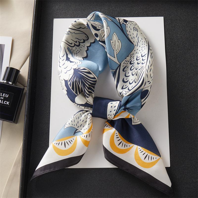 Ethnic flower and bird silk silk scarf women s Hangzhou silk mulberry silk scarf summer thin neck shawl 70CM square scarf 68*68cm