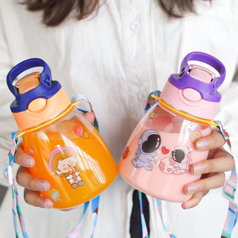 Water bottle1011 new children's cartoon straw cup strap handle portable plastic cup baby cute water cup