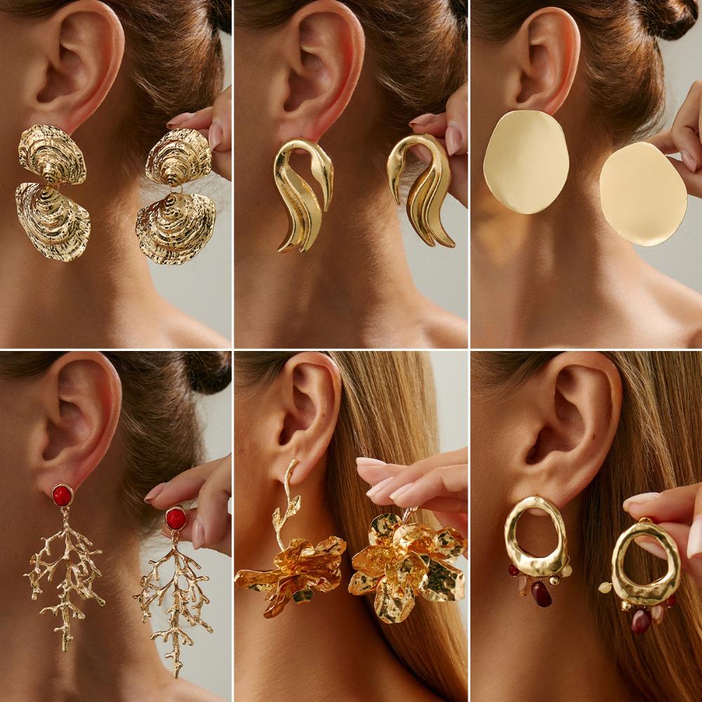 Fashion Exaggerated Metal Pleated Flowers Glossy Finish Texture Swan Stud Earrings for Women Korea Designer Jewelry Accessories