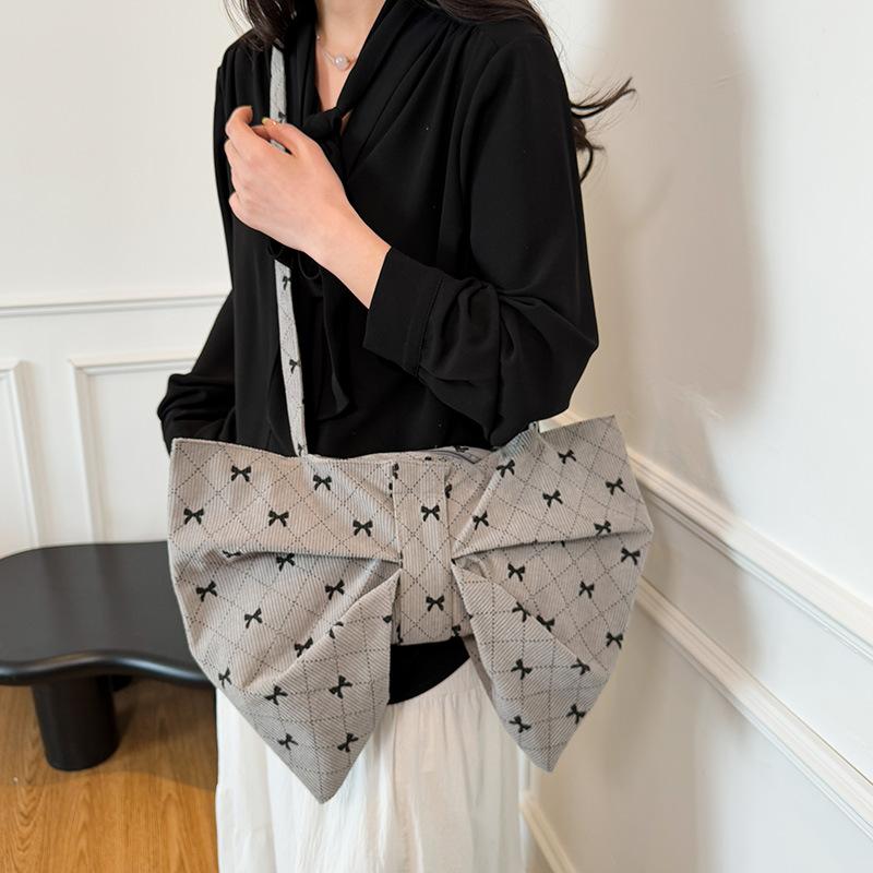 Cute Cherry Underarm Bag Summer New 2025 Fresh Literary Versatile Shoulder Bag Personalized Bow Messenger Bag