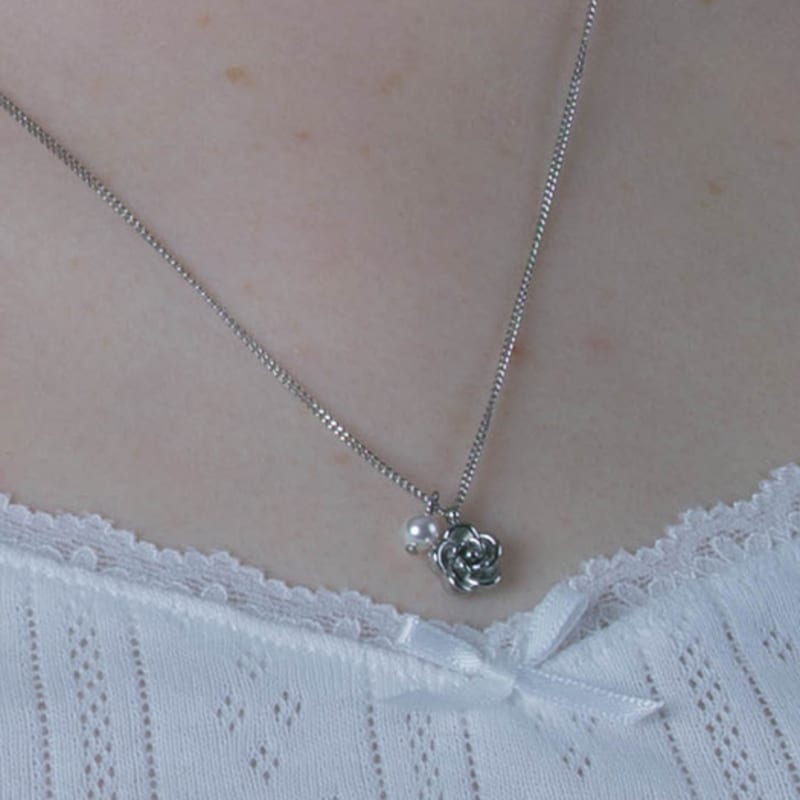 Pearlymore Rose and Pearl Daily necklace_PM25N010SS