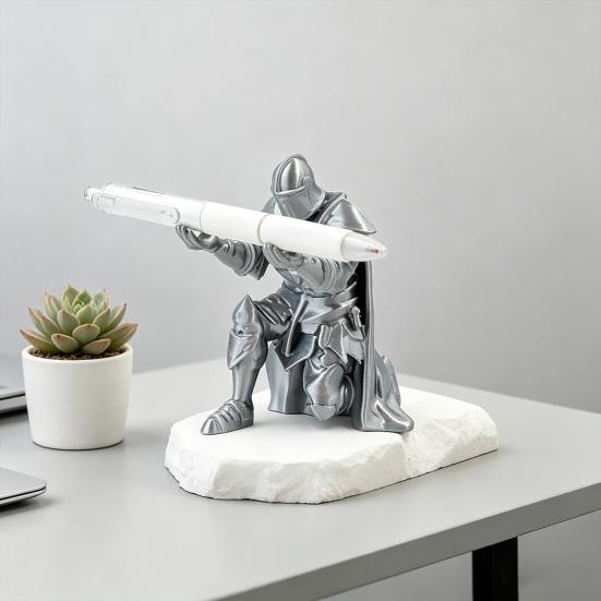 Medieval Knight Pen Holder Kneeling Knight In Armor Pencil Holder Desktop Decoration Fun Pen Holder Gift for Students Office Workers