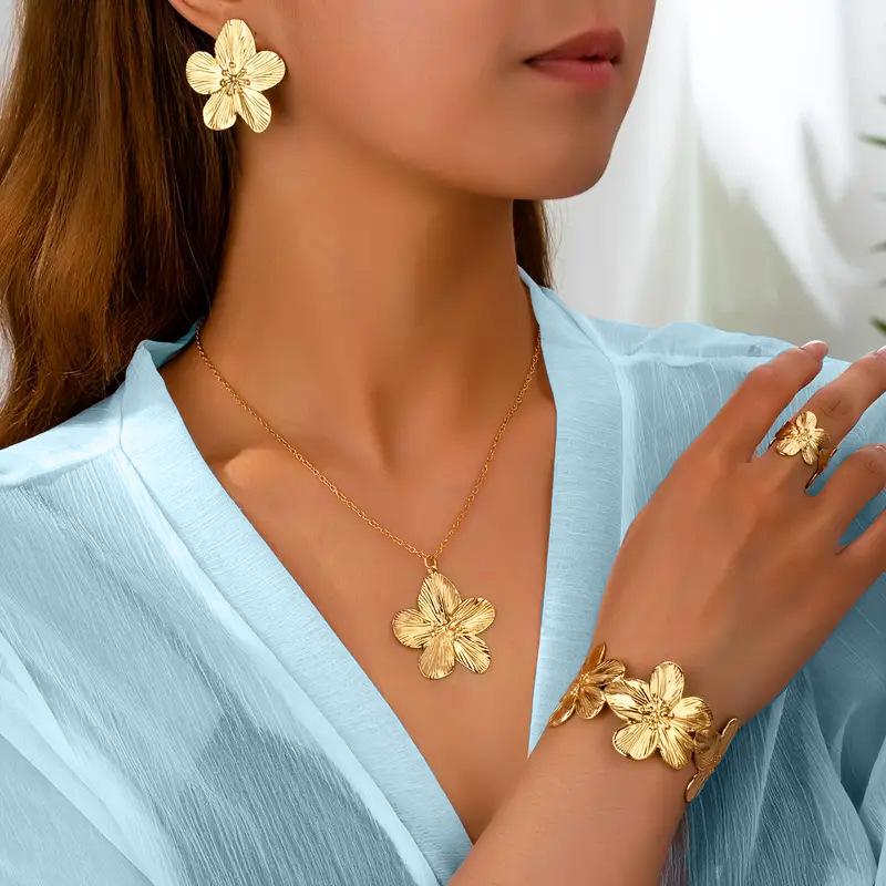 Vintage Gold Big Flower Pendant Necklace Bracelet Ring Stud Earring Set High-end Temperament Charm