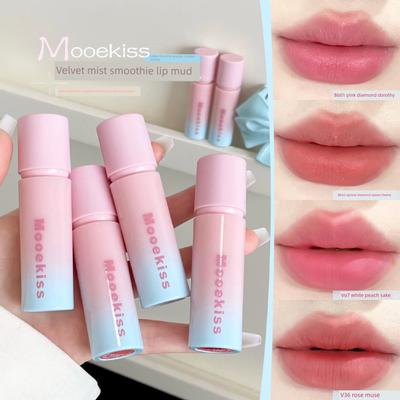 Make-up na rty – Rtěnky