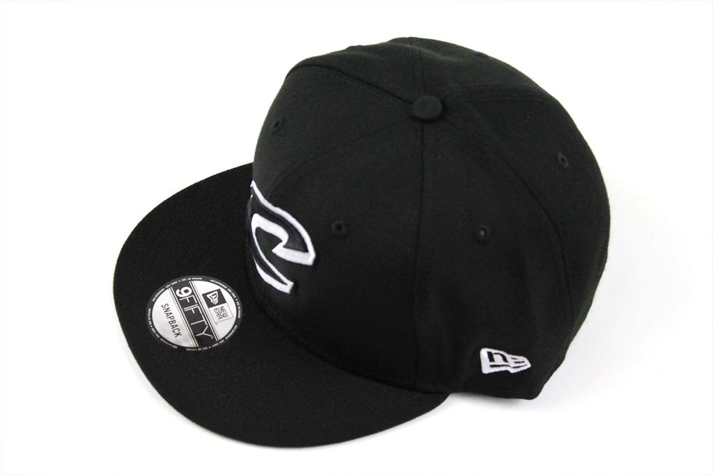 New Era 9FIFTY Snapback Black NBA Eastern Cleveland Cavaliers Cap, & White, Conference,