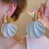 Stylish Two Tone Metal Shell Shaped Drop Earrings for Women Comfortable Gold Plated Ear Rings Party Wear Jewelry