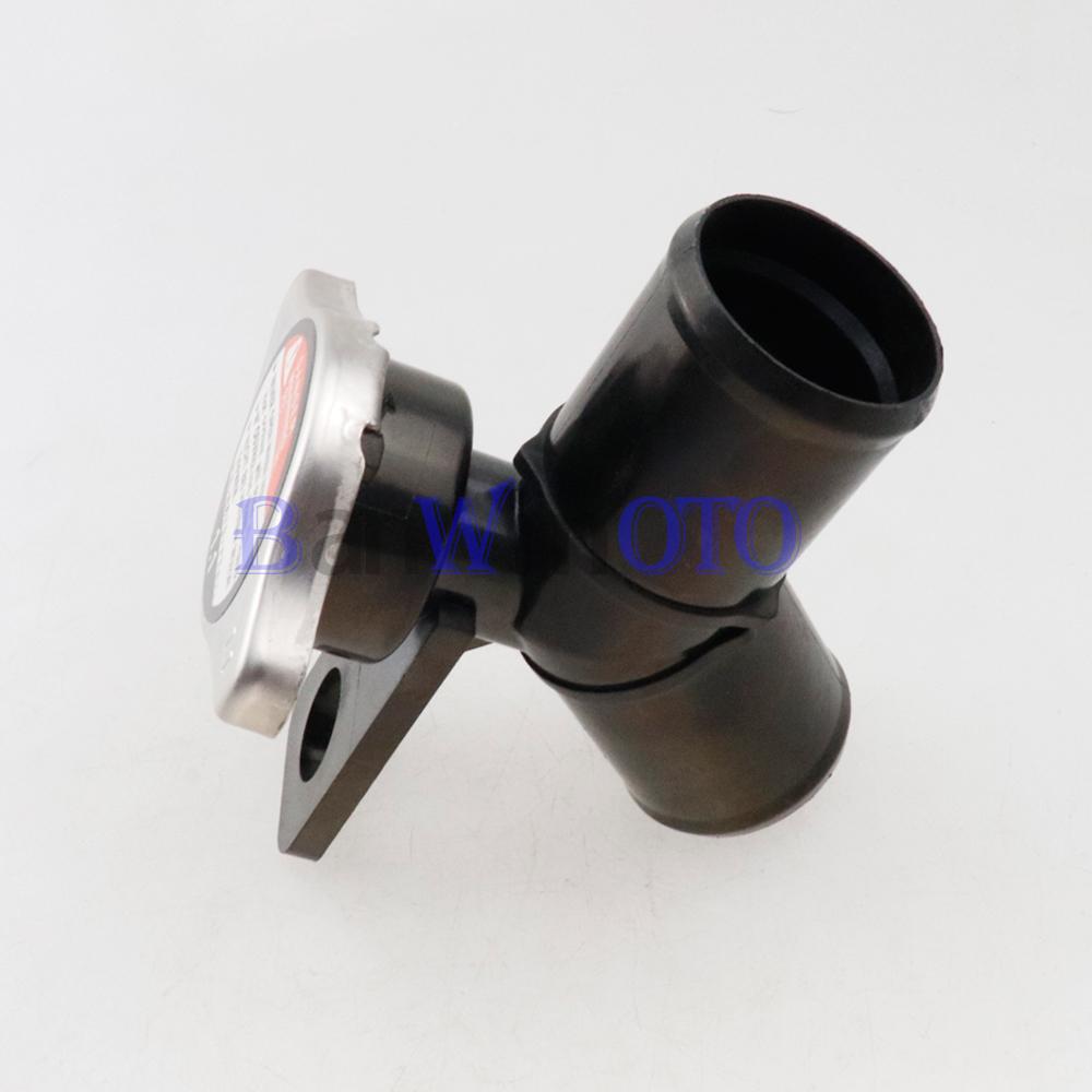 17910-65J00 Konektor tělesa termostatu chladiče Hrdlo pro plnění vodní příruby pasuje na 2009-2013 Suzuki Grand Vitara 2.4L 1791065J00