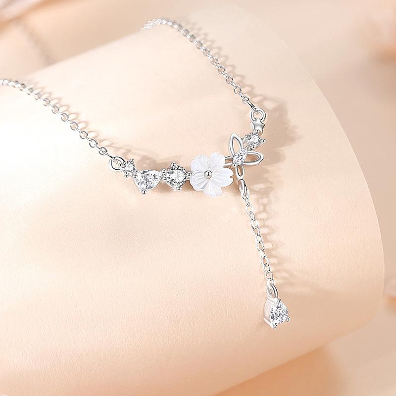 Small flower butterfly necklace female sweet flower zircon collarbone chain niche design long