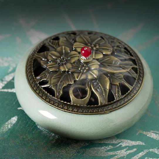 8 Hours Mosquito Repellent Coil Lemongrass Lemon Grass Mugwort Incense Herbal Fresh Scent Ornaments for Home Fragrance Holders