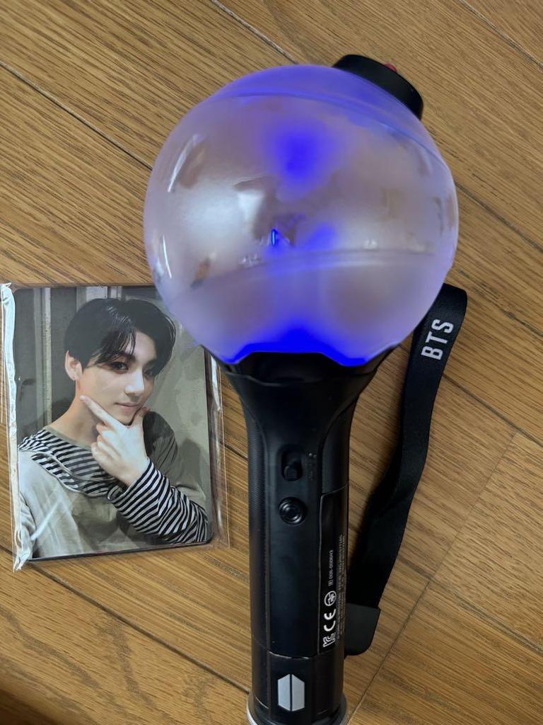 [USED] BTS Official Light Stick Ver. 3 with Photo Card