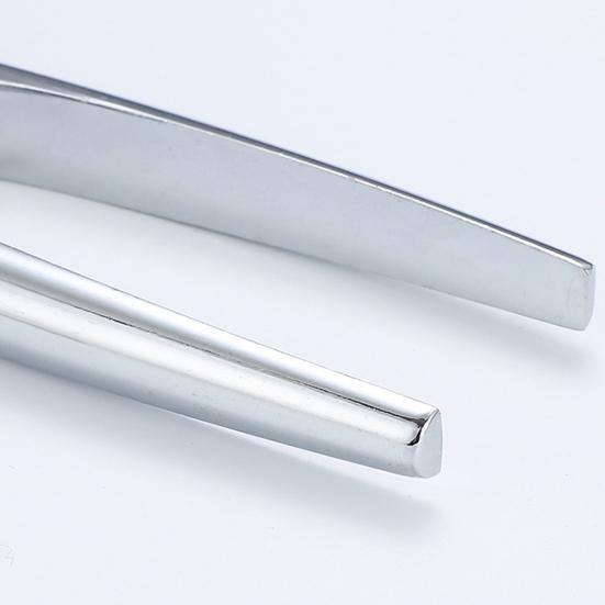 Nøtteknekker Knekker uanstrengt nøtter Ergonomisk håndtak Rustsikkert Gear Clip Spenne Anti-skli rustfritt stål Valnøtt Cracker Tool