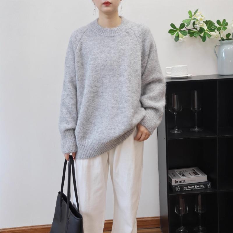 Autumn and winter new round neck sequins loose and thin sweater pullover lazy wind knitted sweater top women