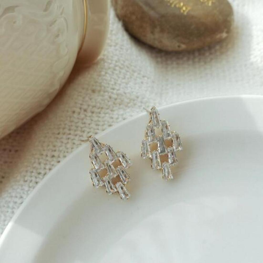 New Arrivals Open Run Women Argyle Bling Waffle Earrings