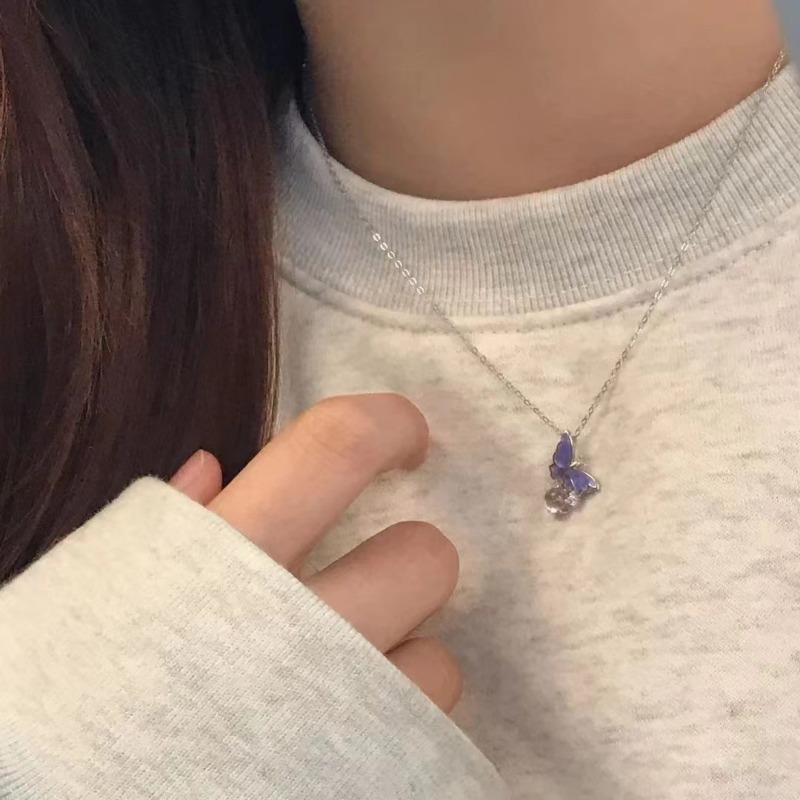 Bubble butterfly necklace female, niche design temperament flash diamond butterfly collarbone chain for girls