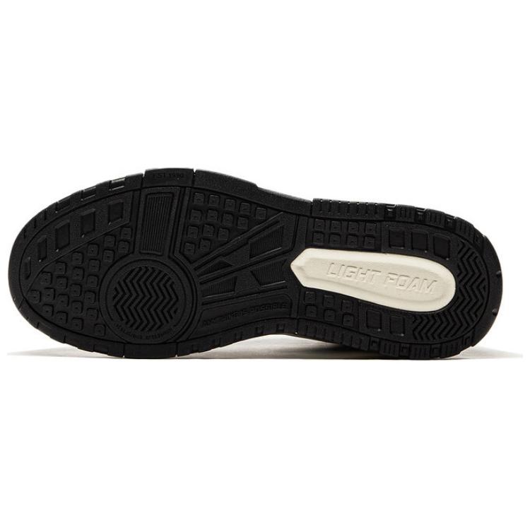 Li Ning Weiwu Mid Comfortable Fit Non-Slip Wear-Resistant Mid-Top Skate Shoes Men Skate Shoes Black AGCU155-3