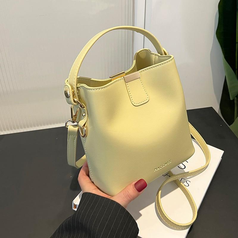 2025 New Small Bag Women's Trendy Versatile Retro Shoulder Messenger Bag Summer Fashion Portable Bucket Bag